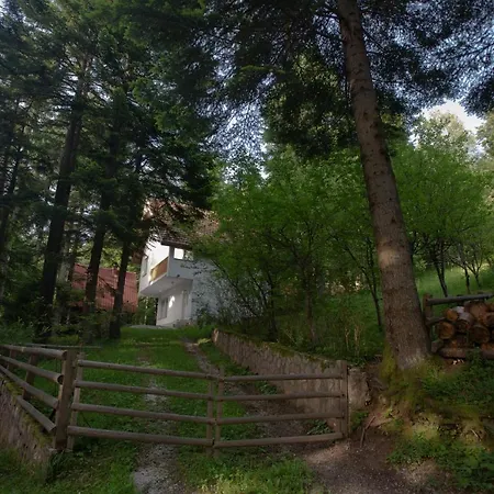 Kuca Goranga Villa *