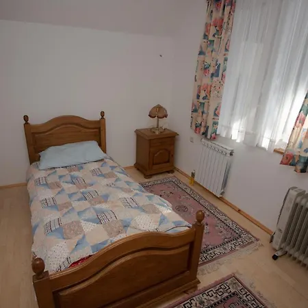 Kuca Goranga Villa *