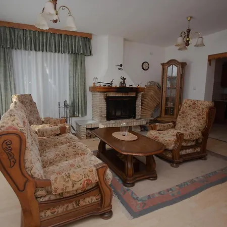 Kuca Goranga Villa *